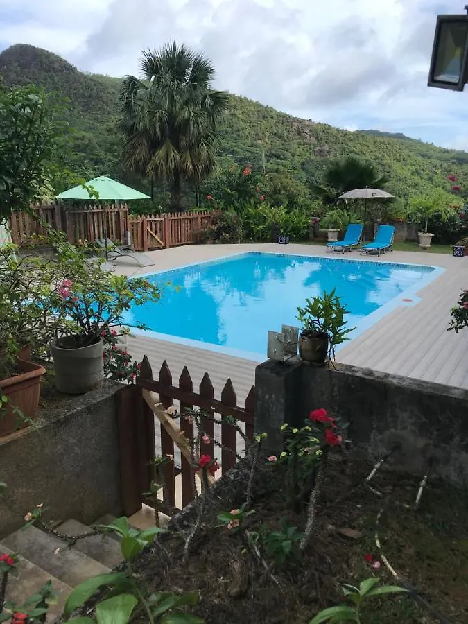 Residence Monte-Cristo Anse Boileau 0*,