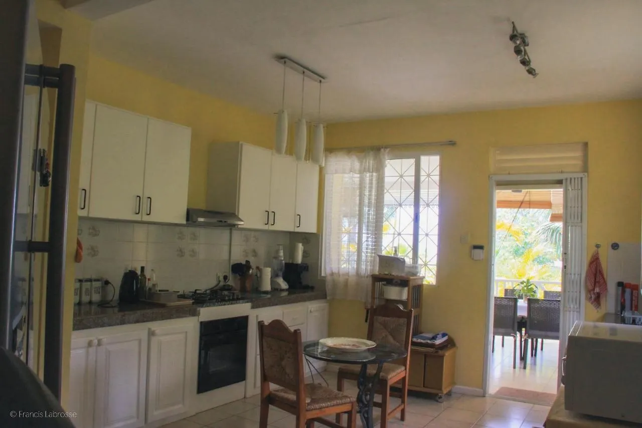 Residence Monte-Cristo Anse Boileau 0*,